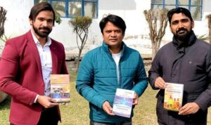 Etawah News: Book Social Pharmacy launched