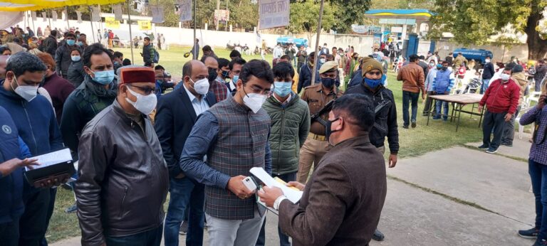 Prayagraj News :जिला निर्वाचन अधिकारी ने मतदान कार्मिंकों के चल रहे प्रशिक्षण के क्रम में बिशप जाॅनसन स्कूल का किया निरीक्षण