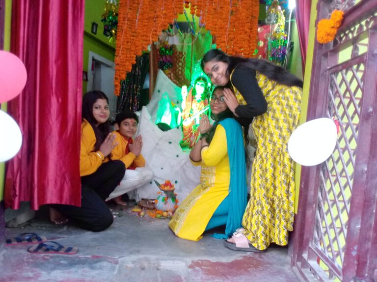 Bihar news छात्रों के विद्या की देवी मां सरस्वती की आस्था पर भारी पड़ा प्रकृति का प्रकोप