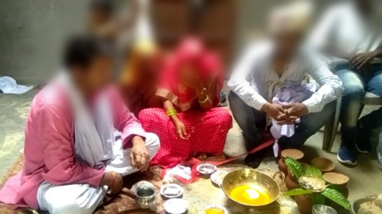 Agra News: पहली पत्नी के होते हुए पति रचा रहा था दूसरी शादी
