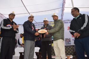 Prayagraj News :आईजी जोन एवं जिला निर्वाचन अधिकारी ने मतदाता जागरूकता कार्यक्रम को हरी झण्डी दिखाकर रवाना किया