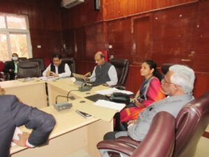 प्रतापगढ न्यूज :  विशेष व्यय प्रेक्षक बी0आर0 बालाकृष्णन ने अधिकारियों के साथ की बैठक