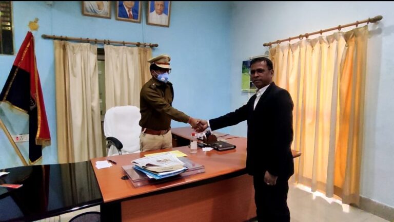 Bihar news एनडीपीएस एक्ट के लोक अभियोजक को बेहतर उपलब्धि के लिए मुख्यमंत्री द्वारा किया गया सम्मानित