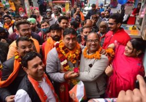 Meerut News: Crowd gathered in public relations of BJP candidate.