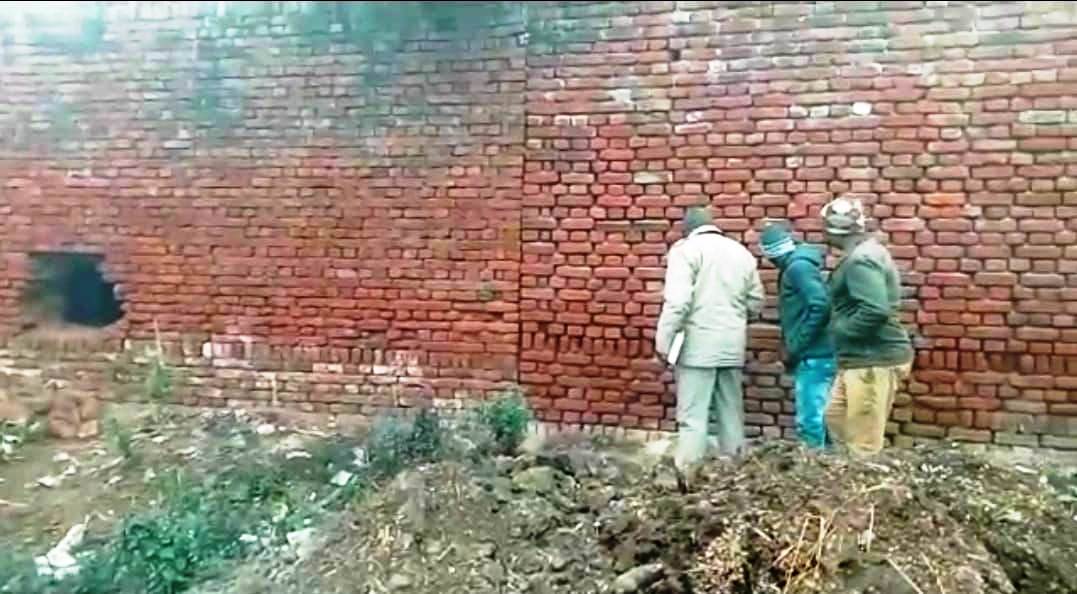 Etawah News: Thieves cross cash and jewelery by putting on masks
