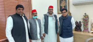 Etawah News: Former Congress President left Congress's hand