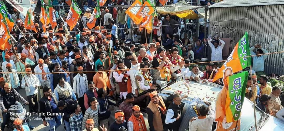 Etawah News: Mass of devotees of Ram came out in support of BJP candidate