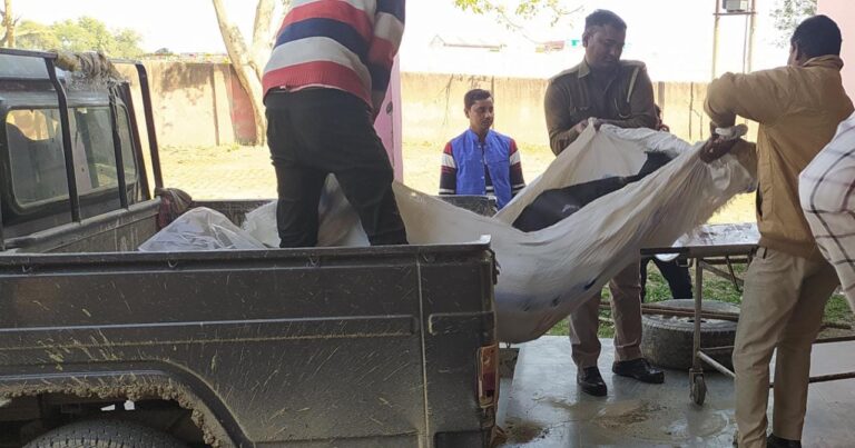 Etawah News: Unknown dead body found stirred up