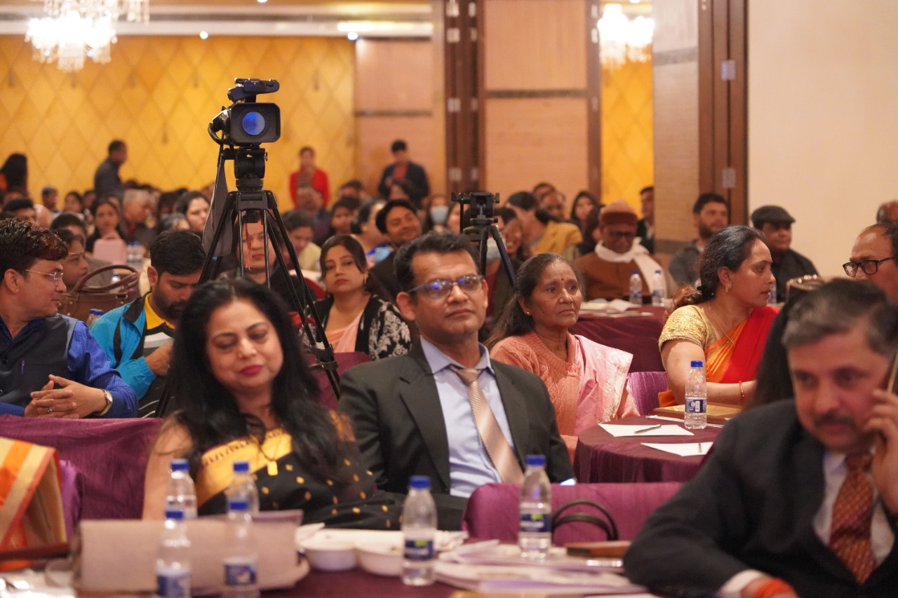 Meerut News: 'National Excellence Award Ceremony 2022' organized by MUIT.