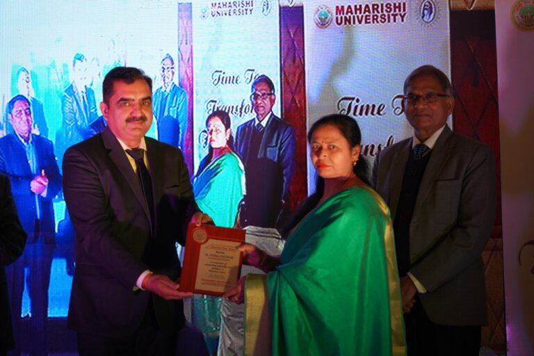 Meerut News: 'National Excellence Award Ceremony 2022' organized by MUIT.