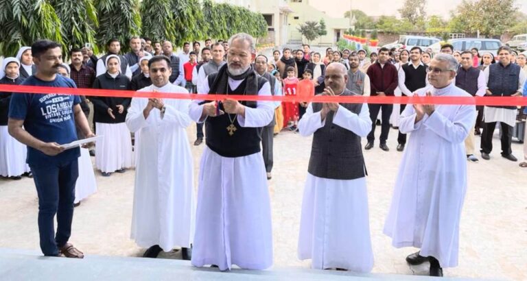 Etawah News: Lace-cutting inauguration of laboratories at St. Peters Senior Secondary School