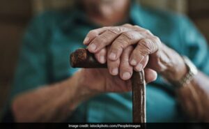 Etawah News: 1668 old voters will be able to vote from home