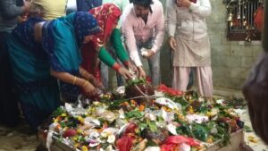 Agra News: तीर्थ धाम बटेश्वर में उमड़ा आस्था का सैलाब