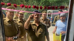 Agra News: आगरा फिरोजाबाद बॉर्डर पर कछपुरा में बनाई गई पुलिस चेकपोस्ट