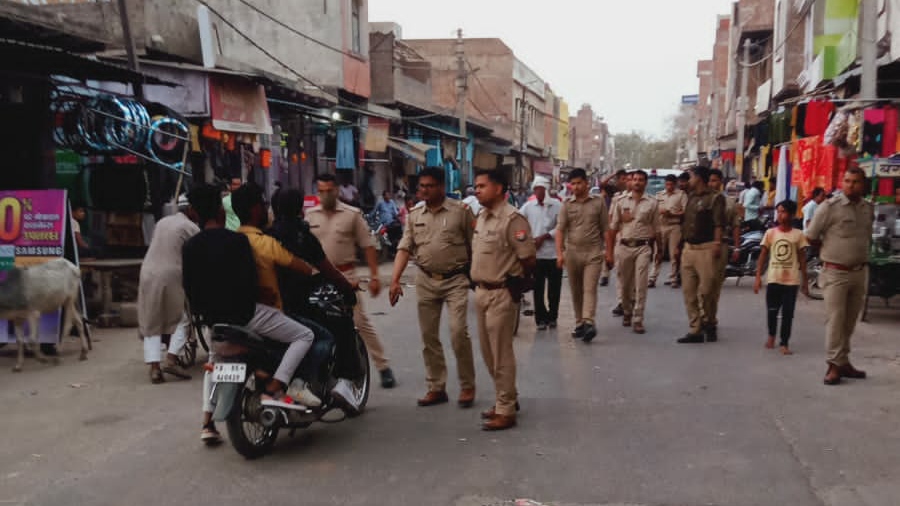 Agra News: पुलिस ने चलाया सघन वाहन चैकिंग अभियान