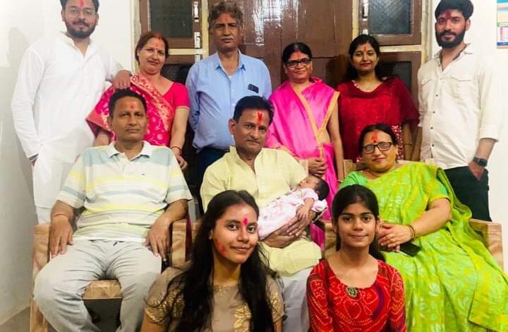 अम्बेडकर नगर न्यूज ज्योतिका पाण्डेय पूर्वांचल यूनिवर्सिटी में गोल्ड मेडल पाकर क्षेत्र का किया नाम रोशन