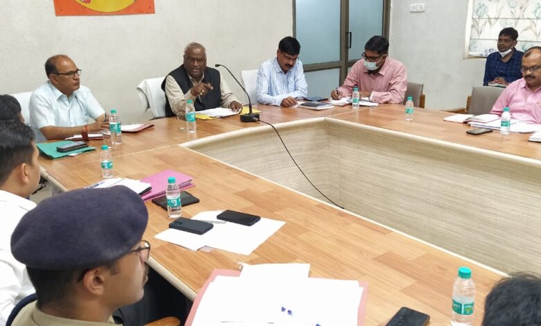 Prayagraj News :जन सूचना अधिकारी के तहत मांगी गयी सूचना को निर्धारित समयसीमा में आवेदनकर्ता को अनिवार्य रूप से उपलब्ध करायें-राज्य सूचना आयुक्त