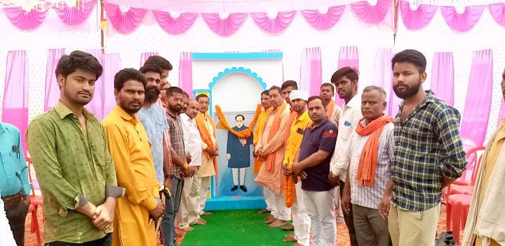 अम्बेडकर नगरअ.न.के विभिन्न स्थानों पर स्थित भीमराव अंबेडकर की मूर्ति पर भाजपा पदाधिकारियों द्वारा माल्यार्पण कर भव्य रूप से मनाया गया जयंती