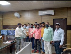 अम्बेडकर नगर न्यूज ग्रामीण पत्रकार एसोसिएशन के द्वारा बलिया की घटनाओं को लेकर सात सूत्रीय मांगों का ज्ञापन सौंपा