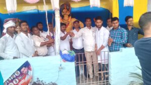 Bihar news-राजापाक प्रखंड के फरीदपुर हाट चौक पर संत बाबा वीर चोहरमल जयंती बड़े हर्षोल्लास के साथ मनाया गया