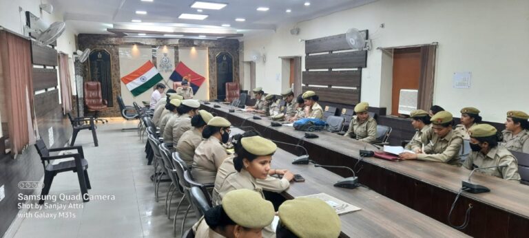 Meerut News: Meeting of Cyber Help Desk Employees Held 