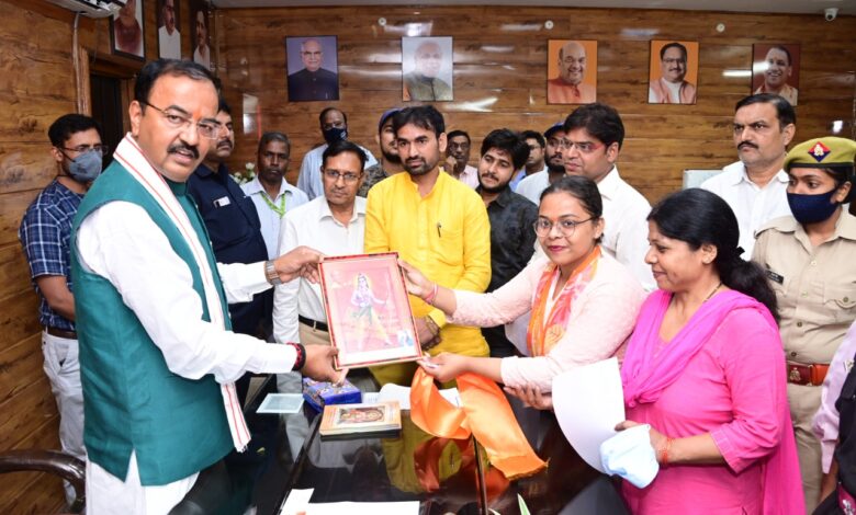 Meerut News: Rashtriya Gau Sewa Sangh made a courtesy call on the Deputy Chief Minister.