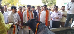Prayagraj News :मा0 मंत्रीगणों ने सोरांव ब्लाक के असवां, हाजीगंज पंचायत भवन परिसर में चैपाल लगाकर योजनाओं के क्रियान्वयन के बारे में लोगो से ली जानकारी