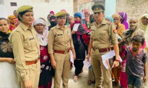 महिलाओं को मिशन शक्ति के शक्ति जागरूक करते हुए उन्हें शासन द्वारा जारी किए गए हेल्पलाइन नंबर की दी जानकारी