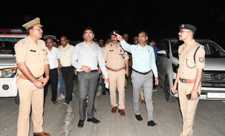 Prayagraj News : मण्डलायुक्त, आईजी, जिलाधिकारी एवं वरिष्ठ पुलिस अधीक्षक ने कावड़ यात्रा के मार्गों का निरीक्षण कर व्यवस्थाओं का लिया जायजा, दिए आवश्यक दिशा-निर्देश