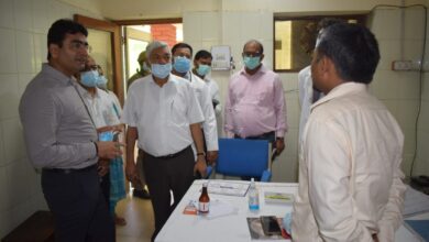 Prayagraj News : जिलाधिकारी ने चिल्ड्रन हाॅस्पिटल का किया निरीक्षण