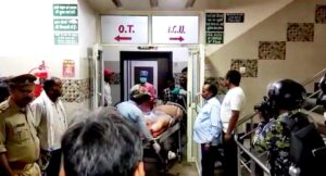आगरा के थाना जगदीशपुरा क्षेत्र के एक मॉल में कारोबारी पर चली गोली - क्षेत्र में फैली सनसनी