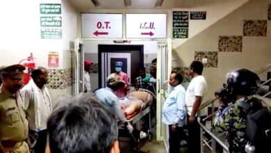 आगरा के थाना जगदीशपुरा क्षेत्र के एक मॉल में कारोबारी पर चली गोली - क्षेत्र में फैली सनसनी