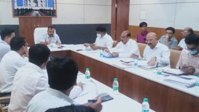 meeting of the divisional development works was completed in the commissioner's auditorium.