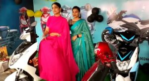 पेट्रोल की परेशानी को खत्म करने के लिए इलेक्ट्रिक स्कूटर मॉडल लॉन्च किया गया