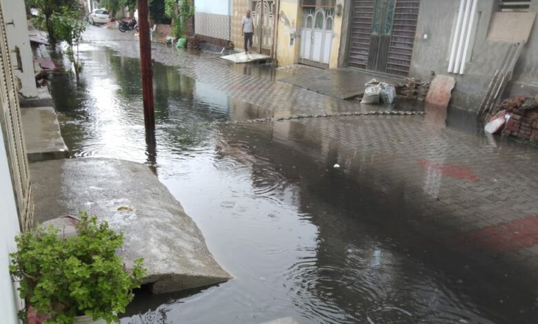 मेरठ जिले में पहली बारिश ने खोली नगर निगम की पोल