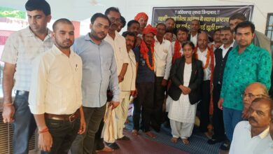 Agra न्यूज: पांचवे दिन भी जारी रहा अधिवक्ताओं का धरना प्रदर्शन और कलम बंद हड़ताल