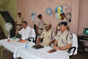 Bihar. News सी. सी. टी. एन. एस. में एफआईआर अपलोड करने एवं आरोप पत्र प्रविष्ट करने का प्रशिक्षण कार्यक्रम पुलिस केन्द्र में हुआ आयोजित