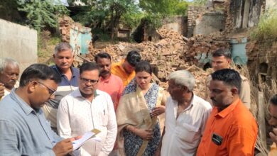 Agra News: बाढ़ प्रभावित क्षेत्रों का जिला पंचायत अध्यक्ष ने किया दौरा