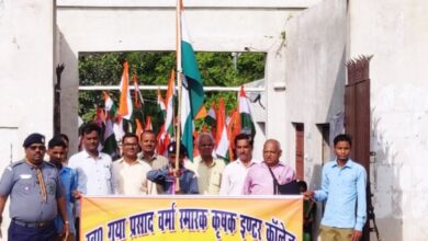 Etawah News: Students take out tricolor yatra with teachers