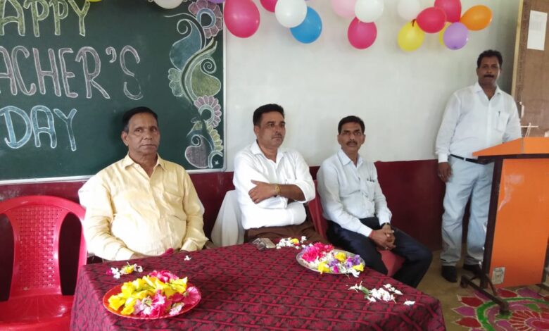 अम्बेडकर नगर न्यूज : महाविद्यालय पूरनपुर में शिक्षक दिवस बड़े ही धूमधाम से मनाया छात्राओं ने बढचढ़कर हिस्सा लिया