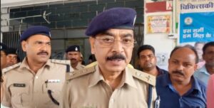 Bihar news अररिया में एमडीएम की थाली मे छिपकली की अफवाह पर दर्जनों बच्चे अस्पताल में हुए भर्ती