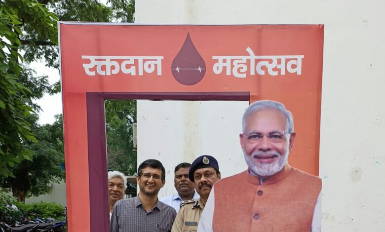 Prayagraj News :माननीय प्रधानमंत्री के जन्मदिवस पर मेडिकल कॉलेज में स्वैच्छिक रक्तदान शिविर आयोजित
