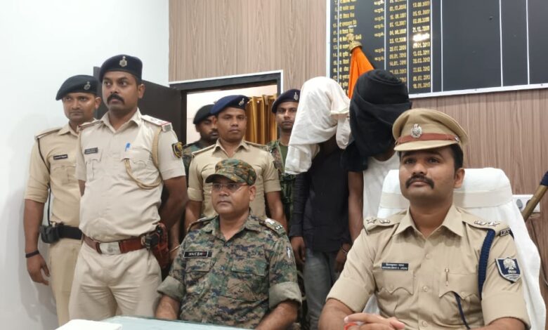 Bihar newsबेतिया मुफ्फसिल थाना में अपराधी कर रहे थे हथियार खरीद बिक्री और बेतिया पुलिस को ही खबर ना लगी