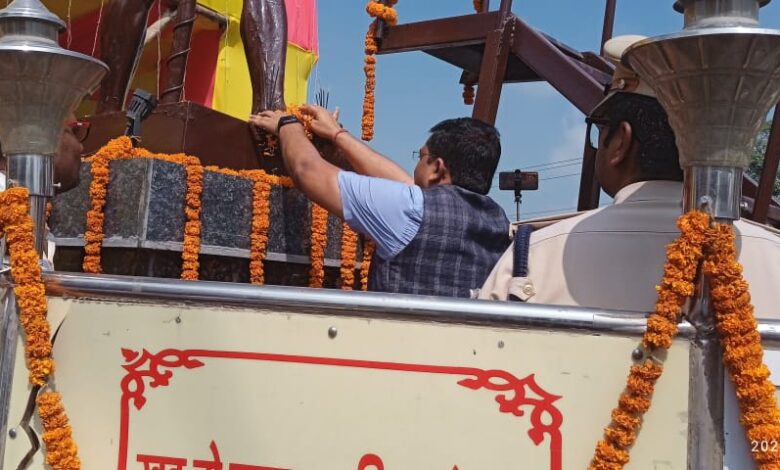 Bihar news 2 अक्टूबर गांधी जयंती के अवसर पर गांधी आश्रम भितिहारवा से प्रशांत किशोर ने किया जन सूरज पदयात्रा का आगाज