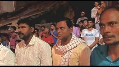 अम्बेडकर नगर न्यूज :  नगर पंचायत राजेसुल्तानपुर पद भावी चेयरमैन प्रत्याशी युवा सपा नेता पंकज सोनकर ने डोर टू डोर जनसंपर्क कर लोगों से मांगा आशीर्वाद