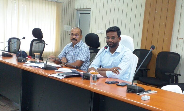 Bihar news लंबित मामलों को त्वरित गति से करें निष्पादित : उप विकास आयुक्त