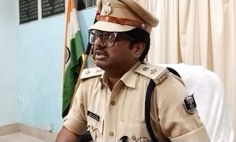 Bihar news दस साल पूर्व के मामले के प्रतिशोध में युवक ने किया ताबड़तोड़ फायरिंग