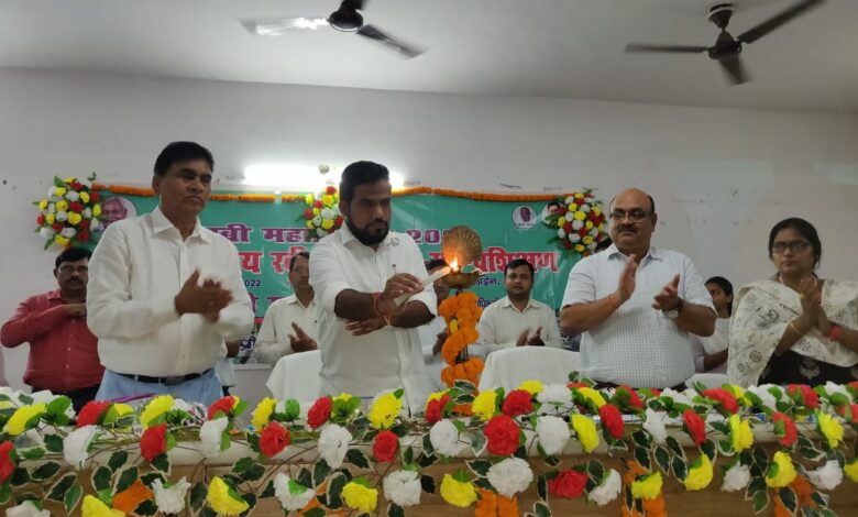 Bihar news-सभी पदाधिकारी क्षेत्र भ्रमण करें और क्षेत्र में होने वाली समस्याओं का निदान करें -जिलाधिकारी