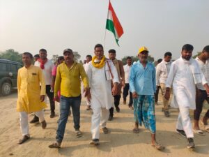 Bihar news :जन सुराज पदयात्रा के 33वें दिन योगापट्टी में बोले प्रशांत किशोर - "ज्ञान की भूमि बिहार को व्यवस्था ने मजदूरों का सप्लायर बना दिया"