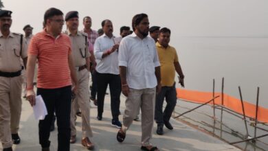 Bihar newsजिलाधिकारी श्री यशपाल मीणा के द्वारा कार्तिक पूर्णिमा गंगा स्नान का निरक्षण किया
